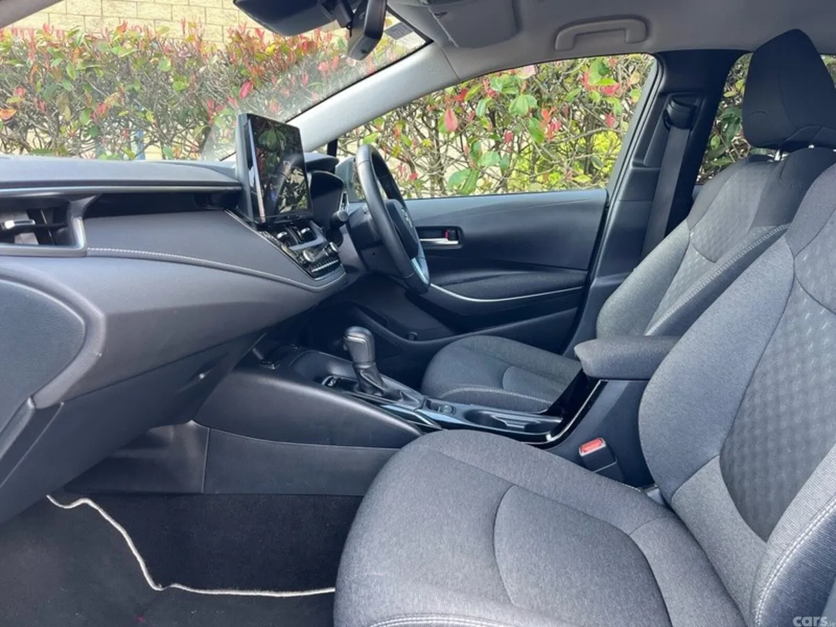 Toyota Corolla Saloon, Petrol Hybrid, 2023, White