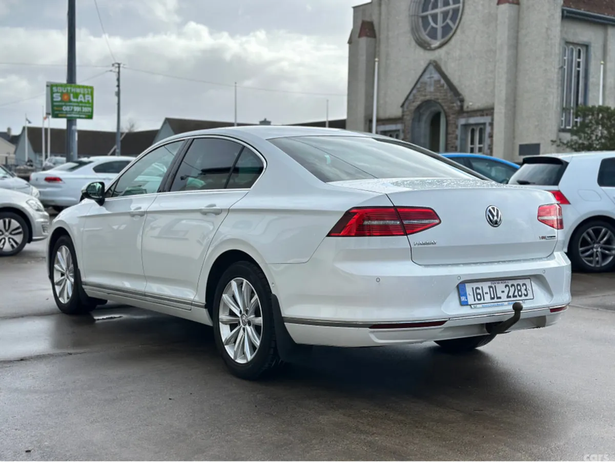 Volkswagen Passat Saloon, Diesel, 2016, White