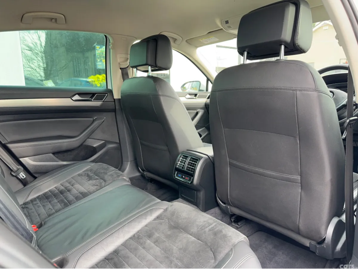 Volkswagen Passat Saloon, Diesel, 2016, White