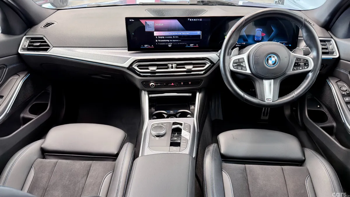 BMW 3-Series Saloon, Petrol Hybrid, 2024, Blue