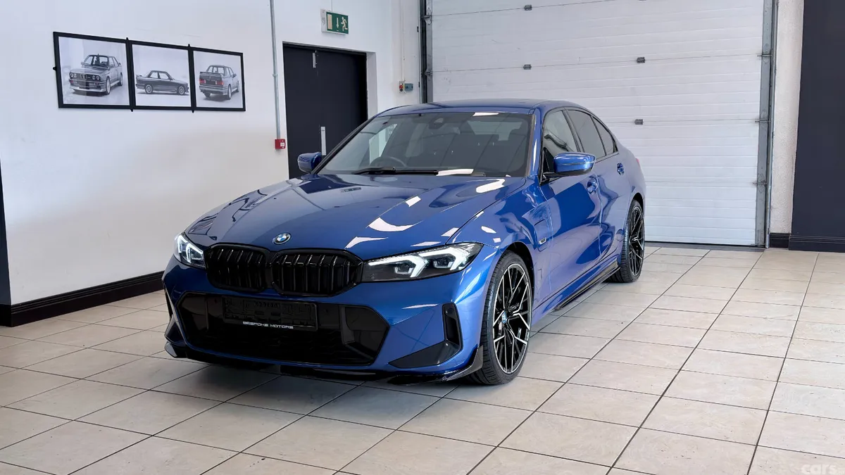 BMW 3-Series Saloon, Petrol Hybrid, 2024, Blue