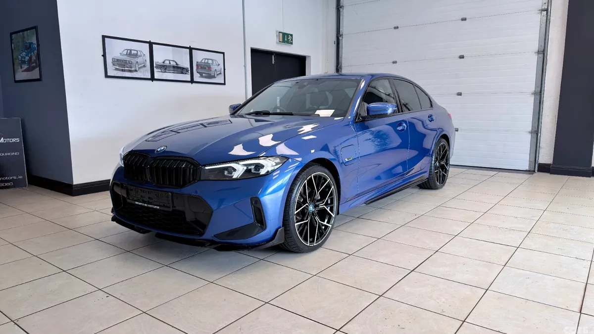 BMW 3-Series Saloon, Petrol Hybrid, 2024, Blue