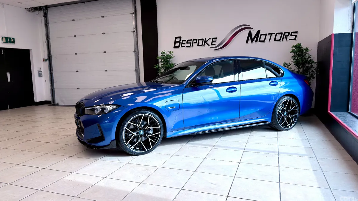 BMW 3-Series Saloon, Petrol Hybrid, 2024, Blue