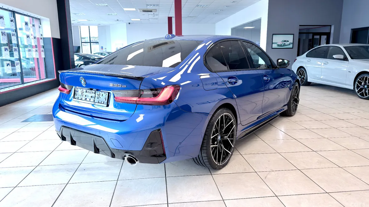 BMW 3-Series Saloon, Petrol Hybrid, 2024, Blue