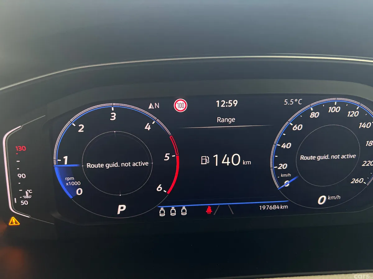 Volkswagen Passat Estate, Diesel, 2022, Blue