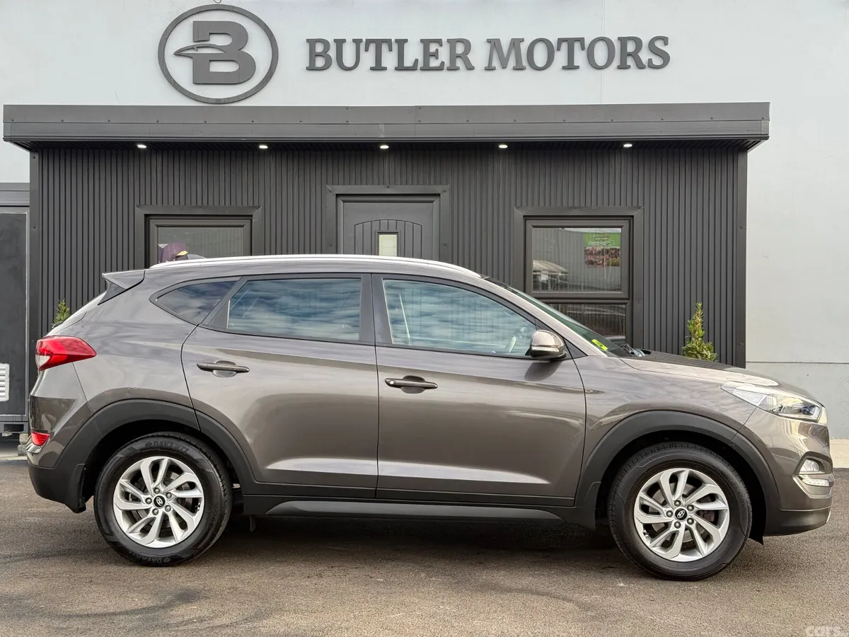 Hyundai Tucson SUV, Diesel, 2016, Bronze