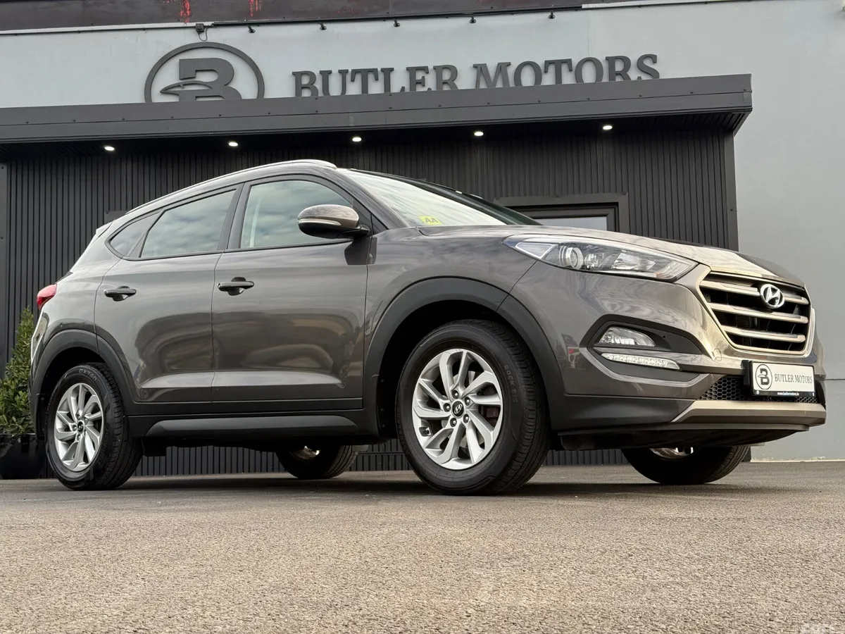 Hyundai Tucson SUV, Diesel, 2016, Bronze