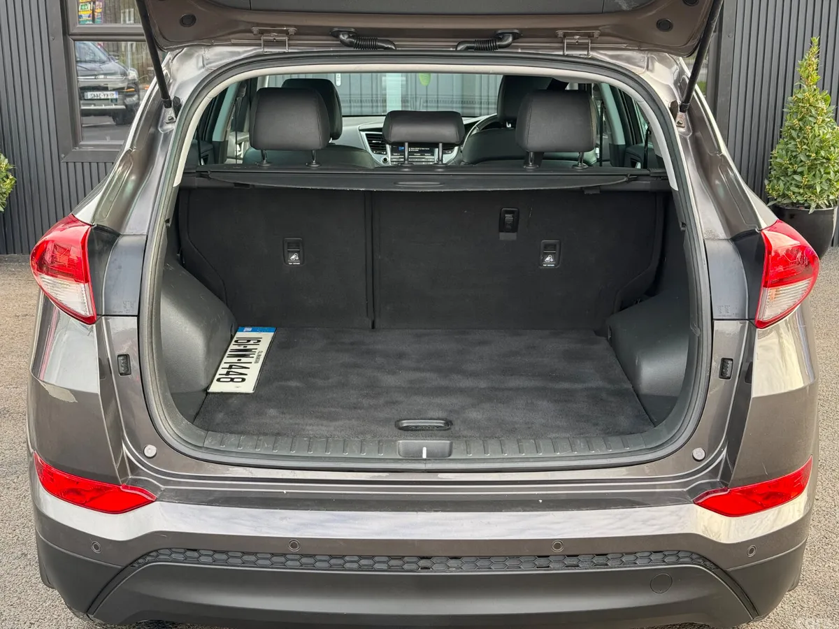 Hyundai Tucson SUV, Diesel, 2016, Bronze