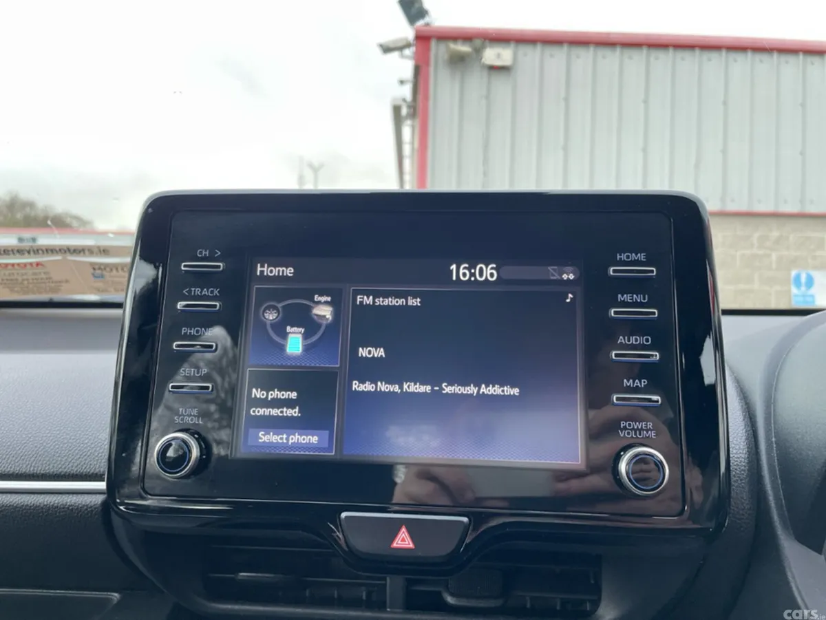 Toyota Yaris Hatchback, Petrol Hybrid, 2023, Black
