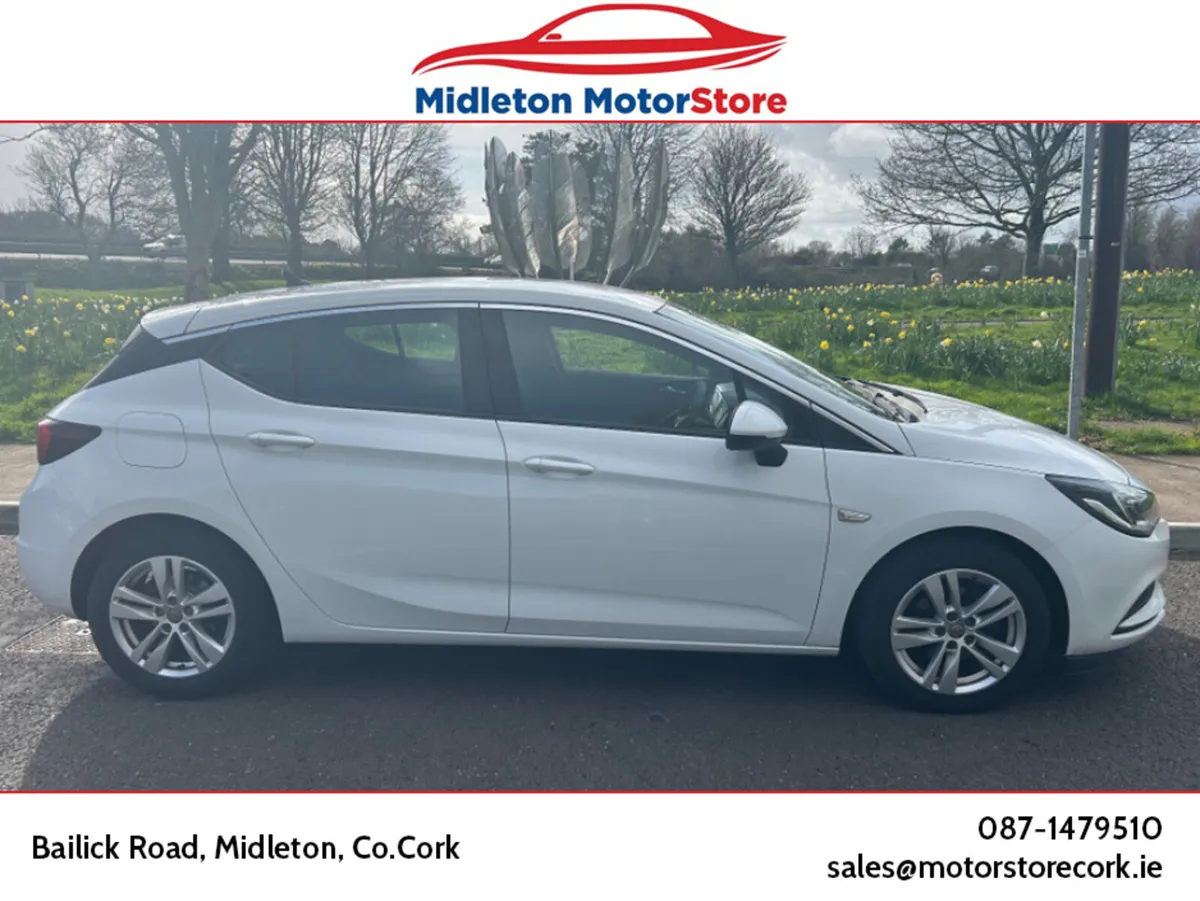 Opel Astra Hatchback, Diesel, 2018, White