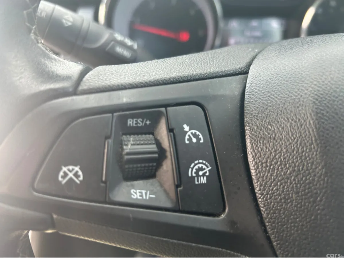 Opel Astra Hatchback, Diesel, 2018, White