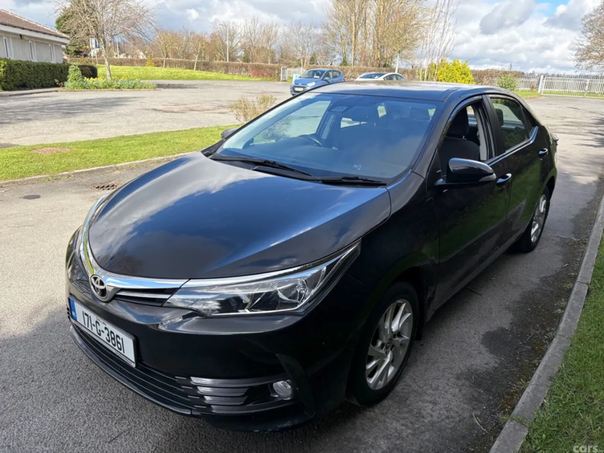 Toyota Corolla Saloon, Petrol, 2017, Black