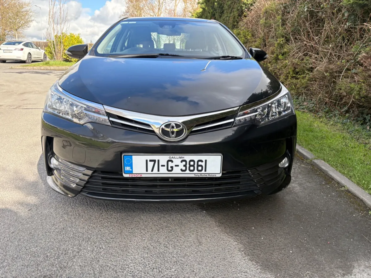 Toyota Corolla Saloon, Petrol, 2017, Black