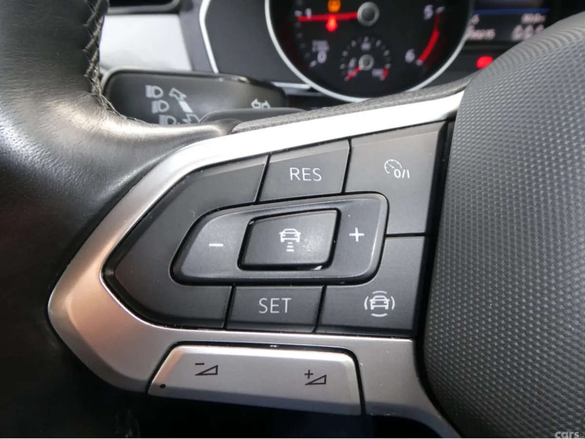 Volkswagen Passat Estate, Diesel, 2021, Blue