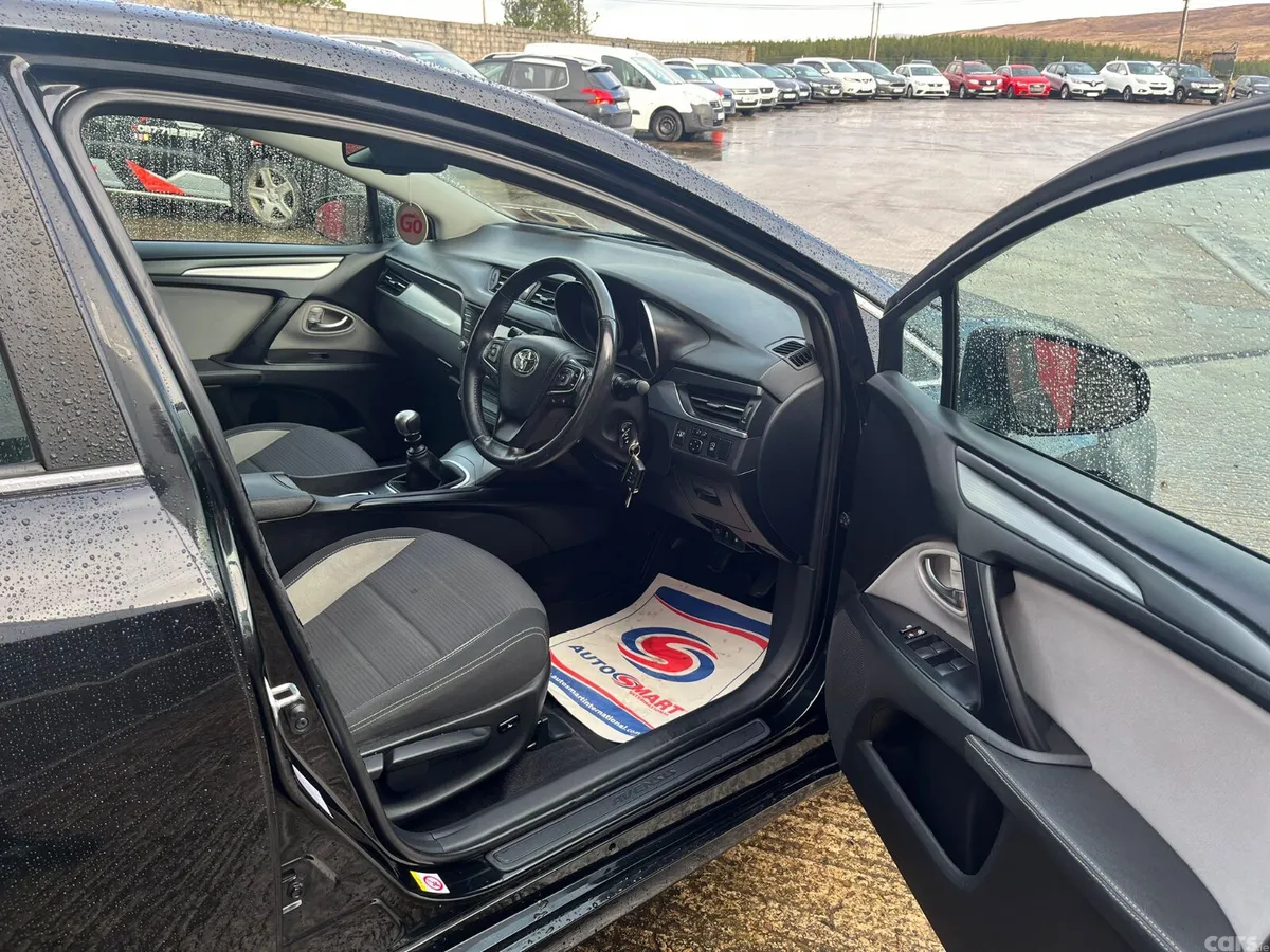 Toyota Avensis Saloon, Diesel, 2016, Black