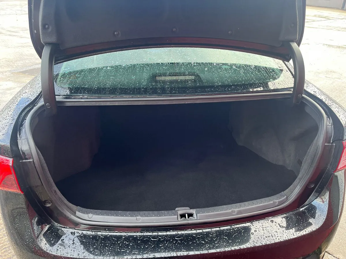 Toyota Avensis Saloon, Diesel, 2016, Black