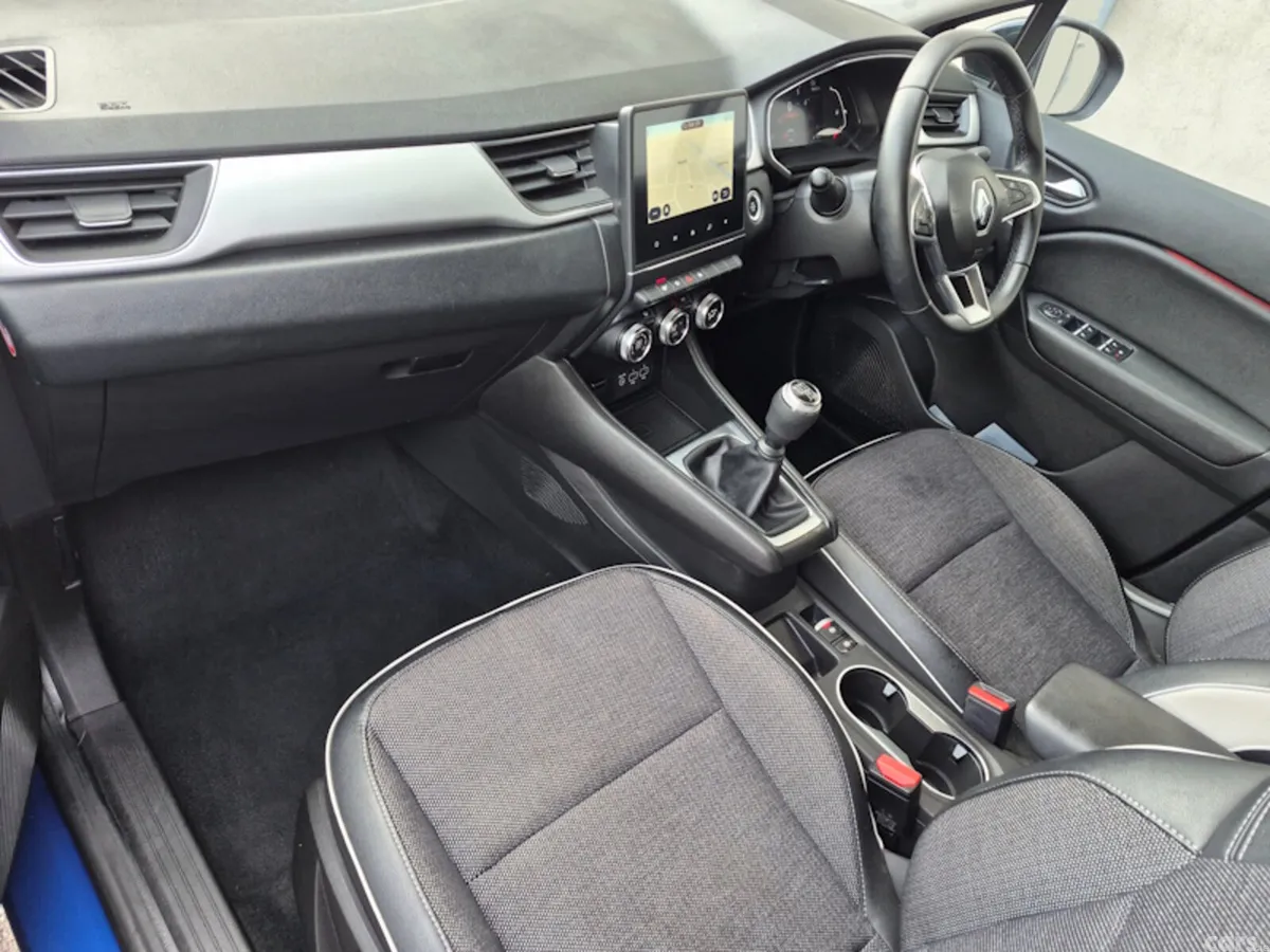 Renault Captur Hatchback, Petrol, 2023, Blue