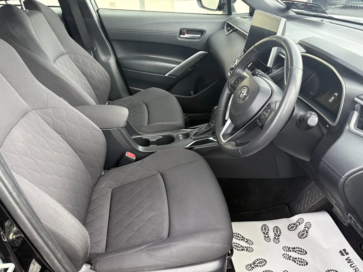 Toyota Corolla Cross Hatchback, Petrol Hybrid, 2023, Black