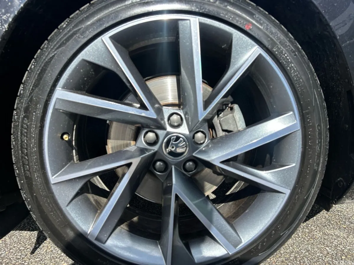 Skoda Superb Saloon, Diesel, 2024, Black
