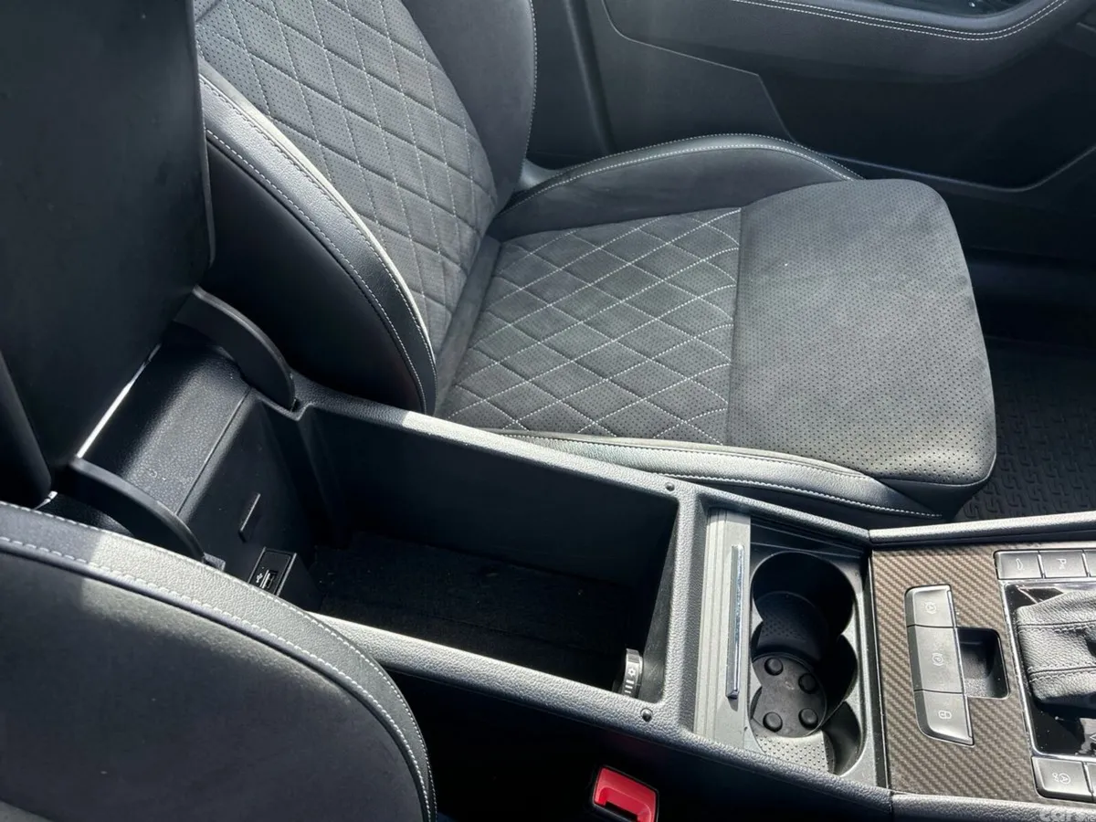 Skoda Superb Saloon, Diesel, 2024, Black