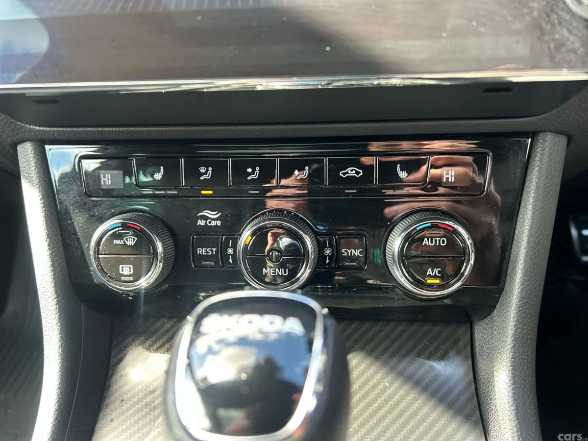 Skoda Superb Saloon, Diesel, 2024, Black