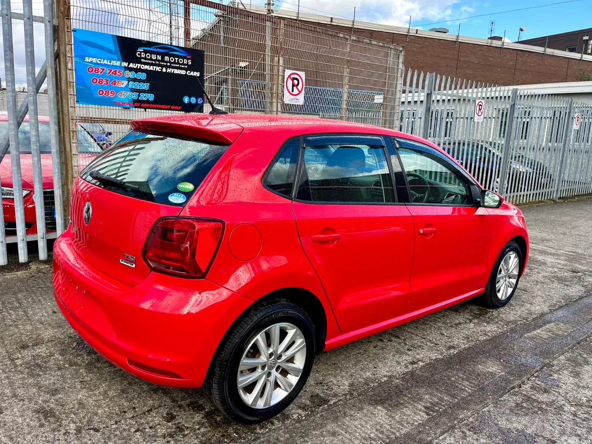 Volkswagen Polo Hatchback, Petrol, 2016, Red
