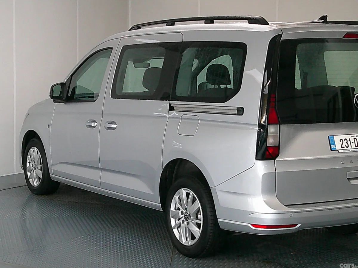 Volkswagen Caddy Maxi Life MPV, Diesel, 2023, Grey