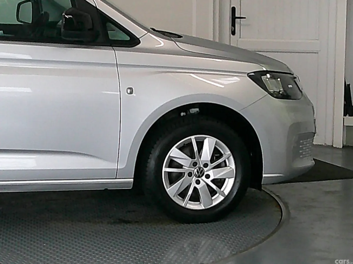 Volkswagen Caddy Maxi Life MPV, Diesel, 2023, Grey