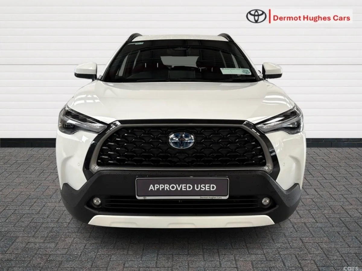 Toyota Corolla Cross Hatchback, Petrol Hybrid, 2023, White