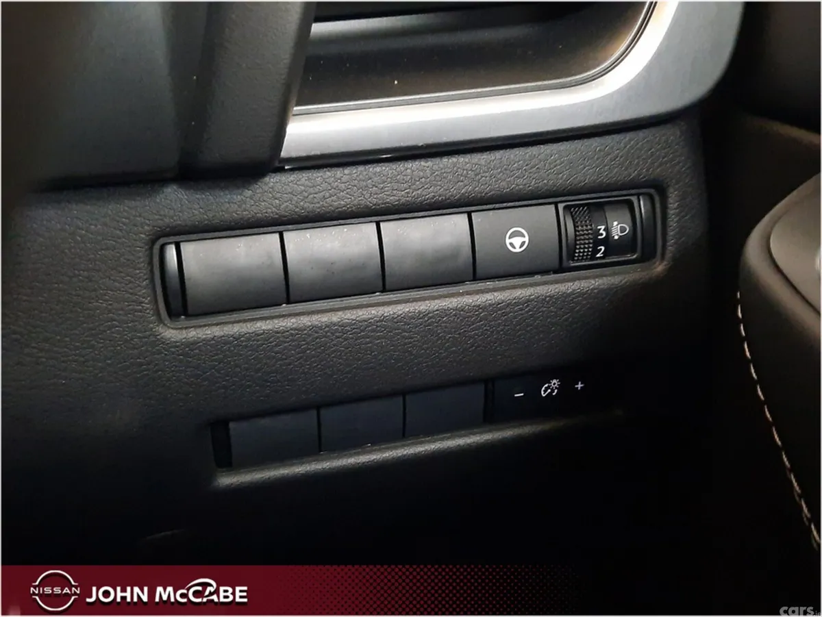 Nissan Qashqai MPV, Petrol Hybrid, 2025, Black