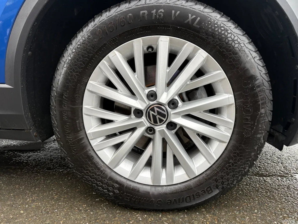 Volkswagen T-Roc SUV, Petrol, 2023, Blue