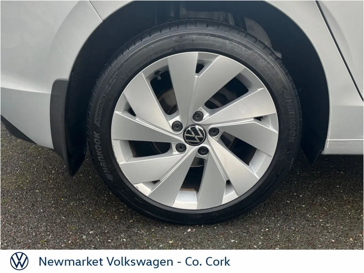 Volkswagen Golf Hatchback, Diesel, 2023, Silver