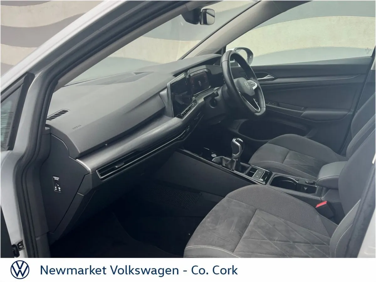 Volkswagen Golf Hatchback, Diesel, 2023, Silver