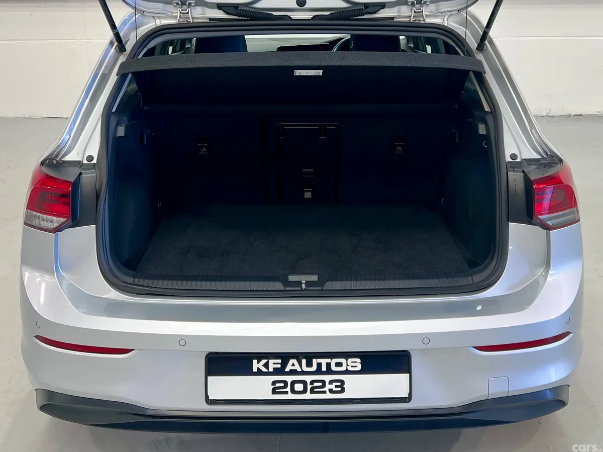 Volkswagen Golf Hatchback, Diesel, 2023, Silver