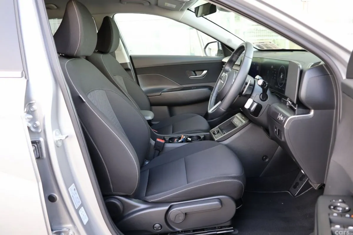 Hyundai KONA MPV, Electric, 2024, Silver