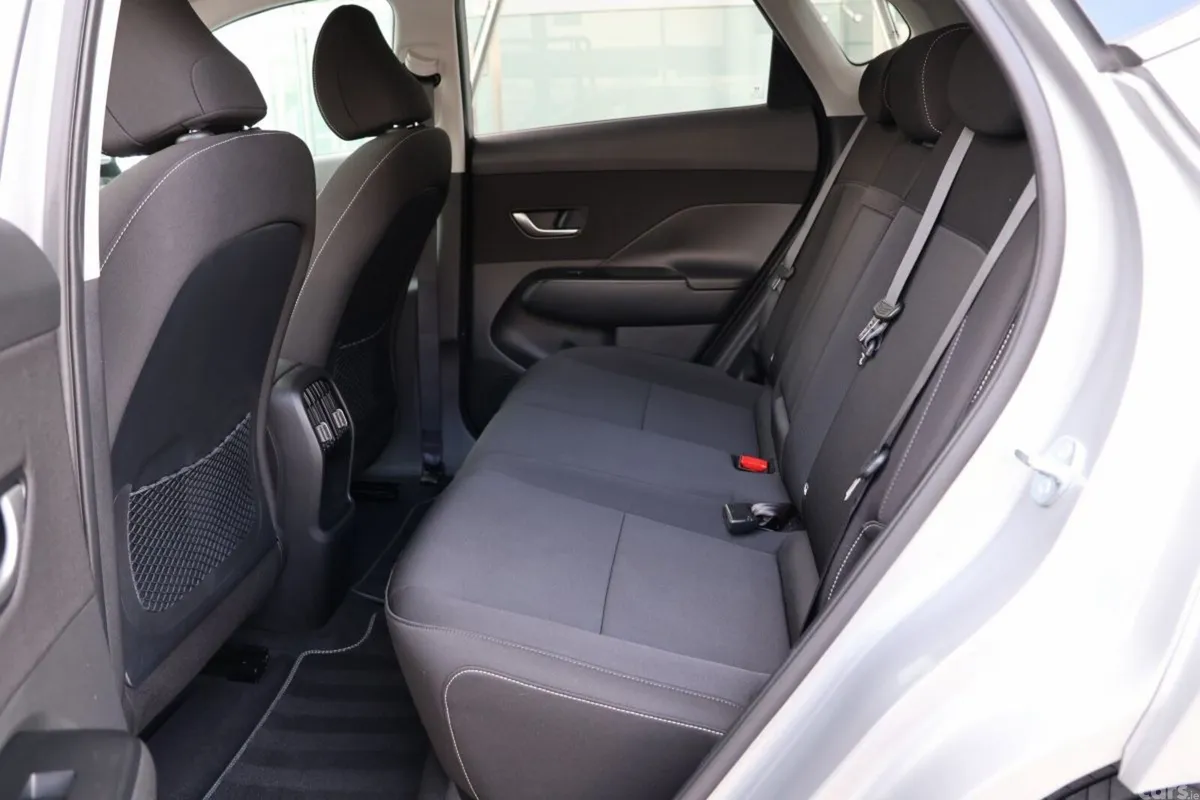Hyundai KONA MPV, Electric, 2024, Silver