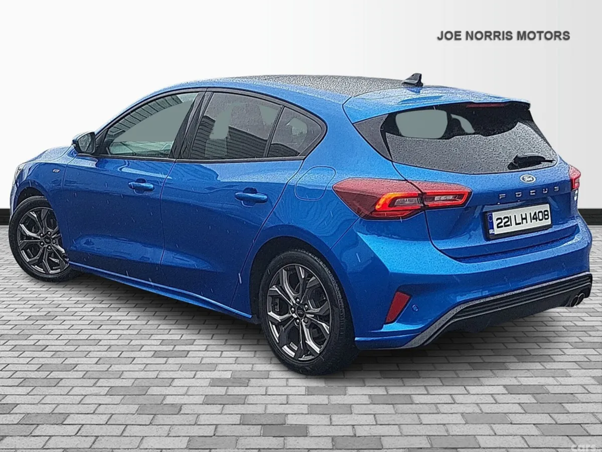 Ford Focus Hatchback, Diesel, 2022, Blue