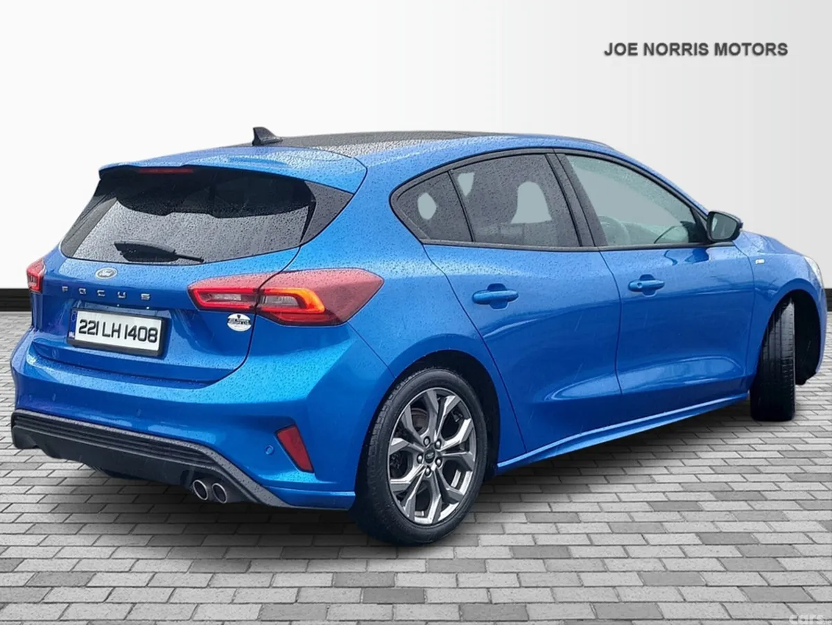 Ford Focus Hatchback, Diesel, 2022, Blue