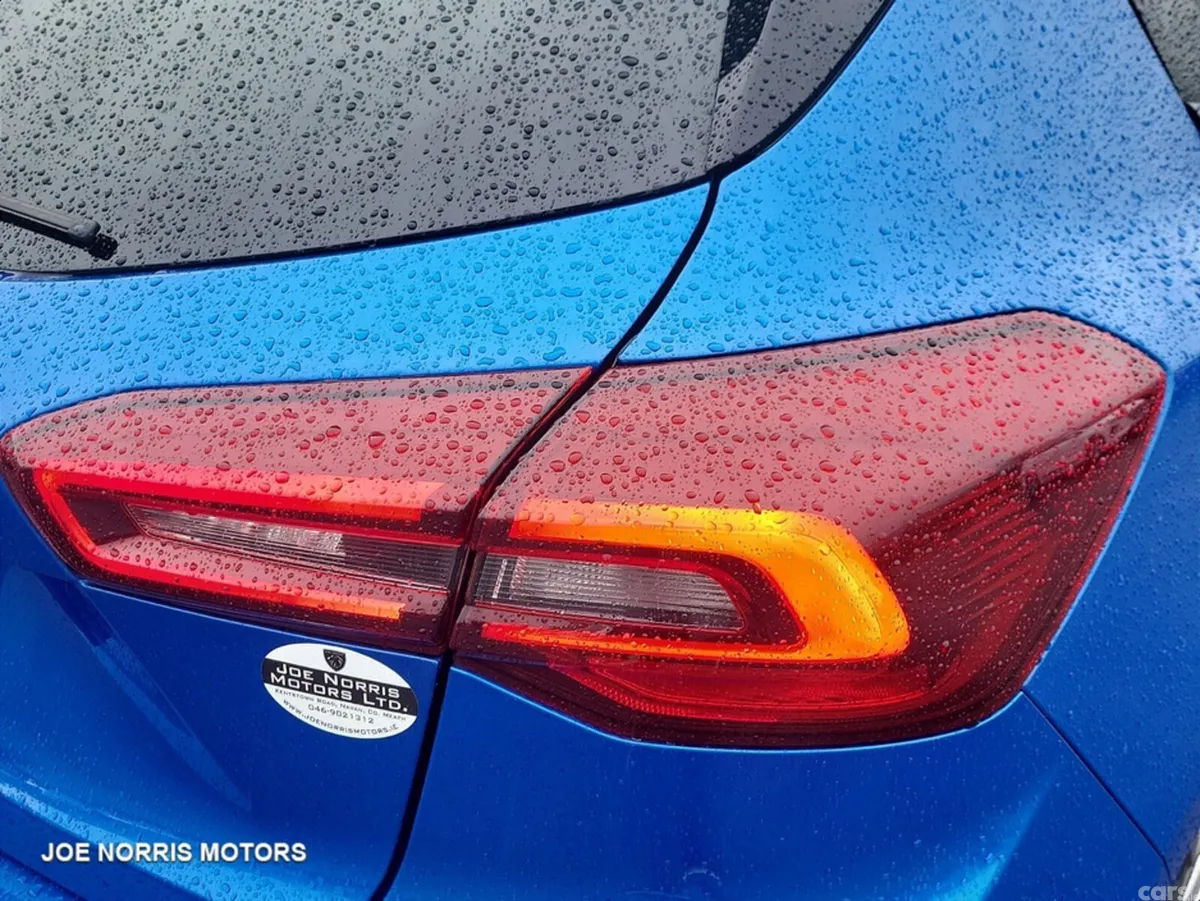 Ford Focus Hatchback, Diesel, 2022, Blue