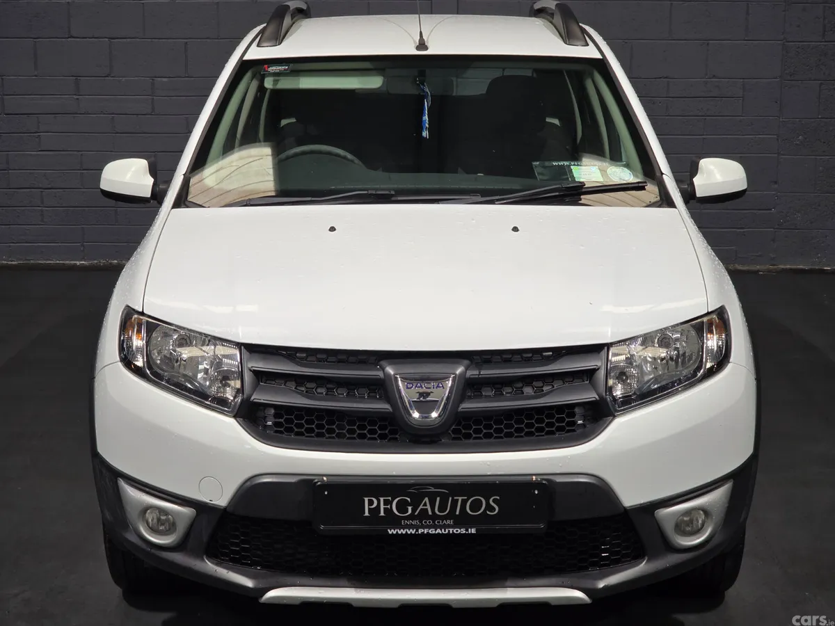 Dacia Sandero Stepway Hatchback, Diesel, 2015, White