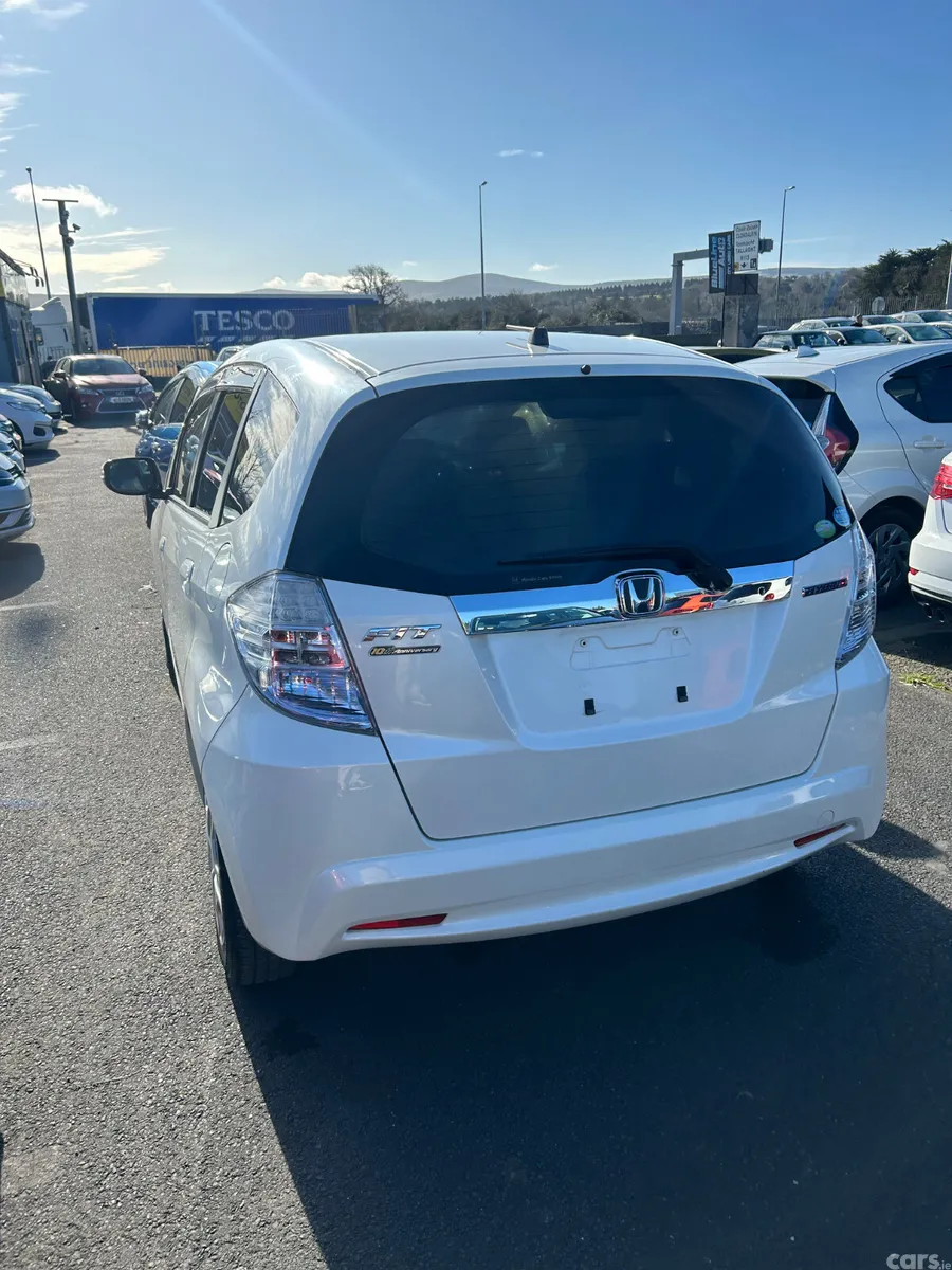Honda Fit Hatchback, Petrol Hybrid, 2013, White