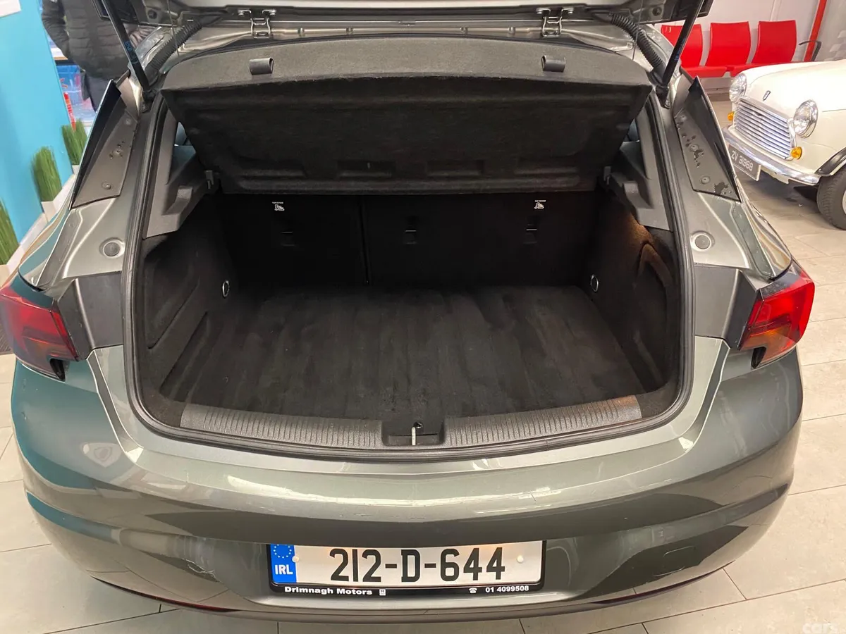 Opel Astra Hatchback, Diesel, 2021, Grey