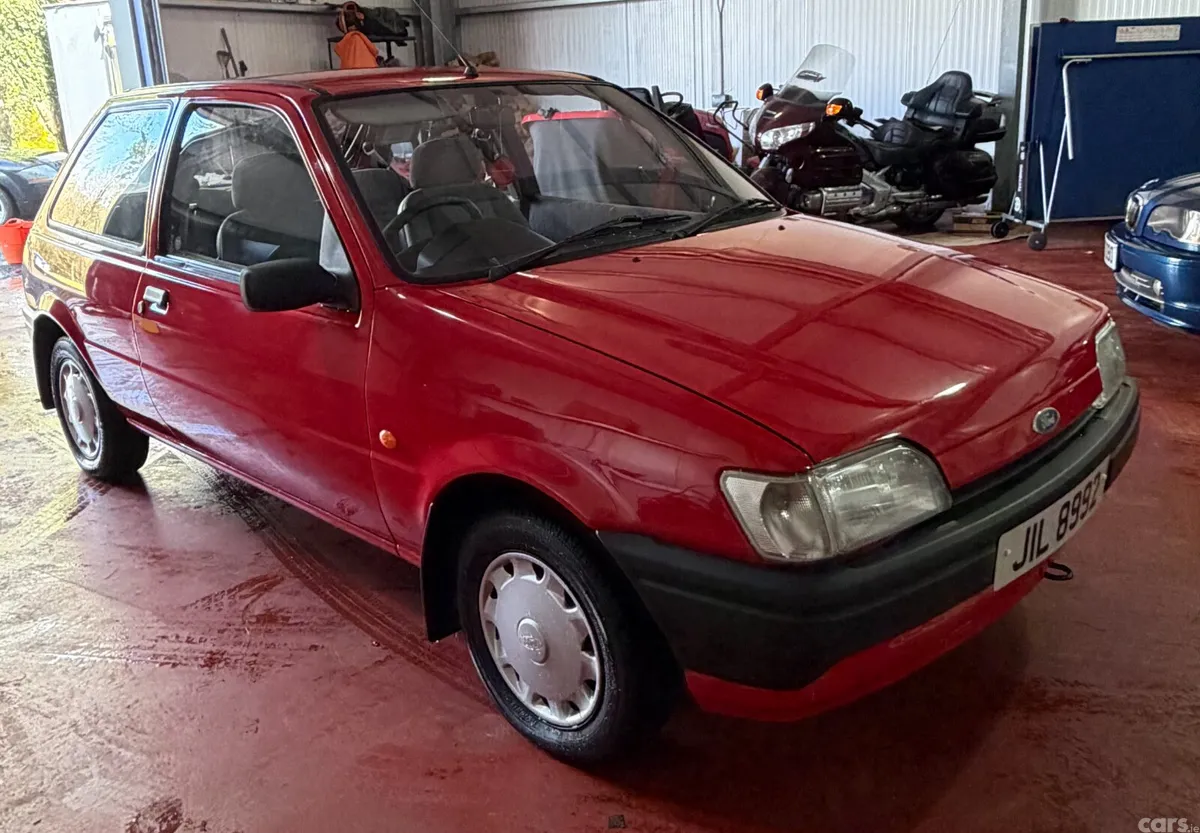 Ford Fiesta Hatchback, Petrol, 1994, Red