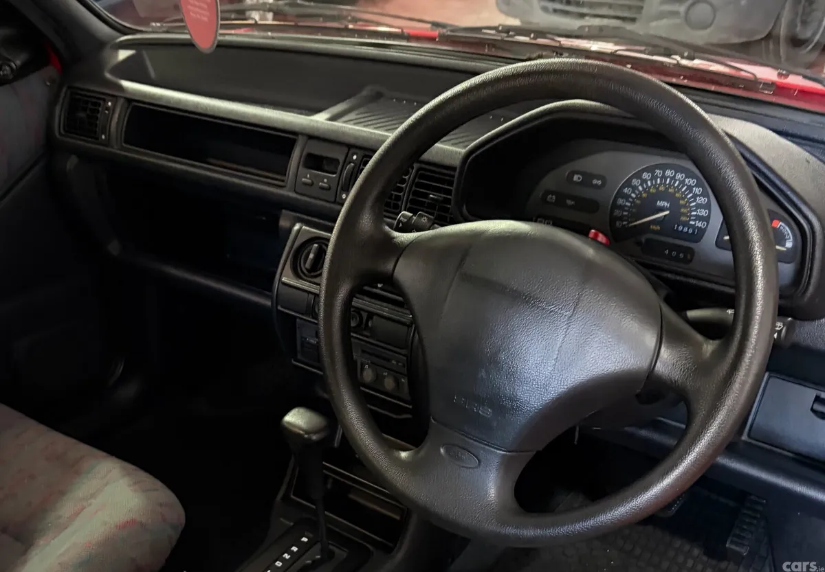Ford Fiesta Hatchback, Petrol, 1994, Red