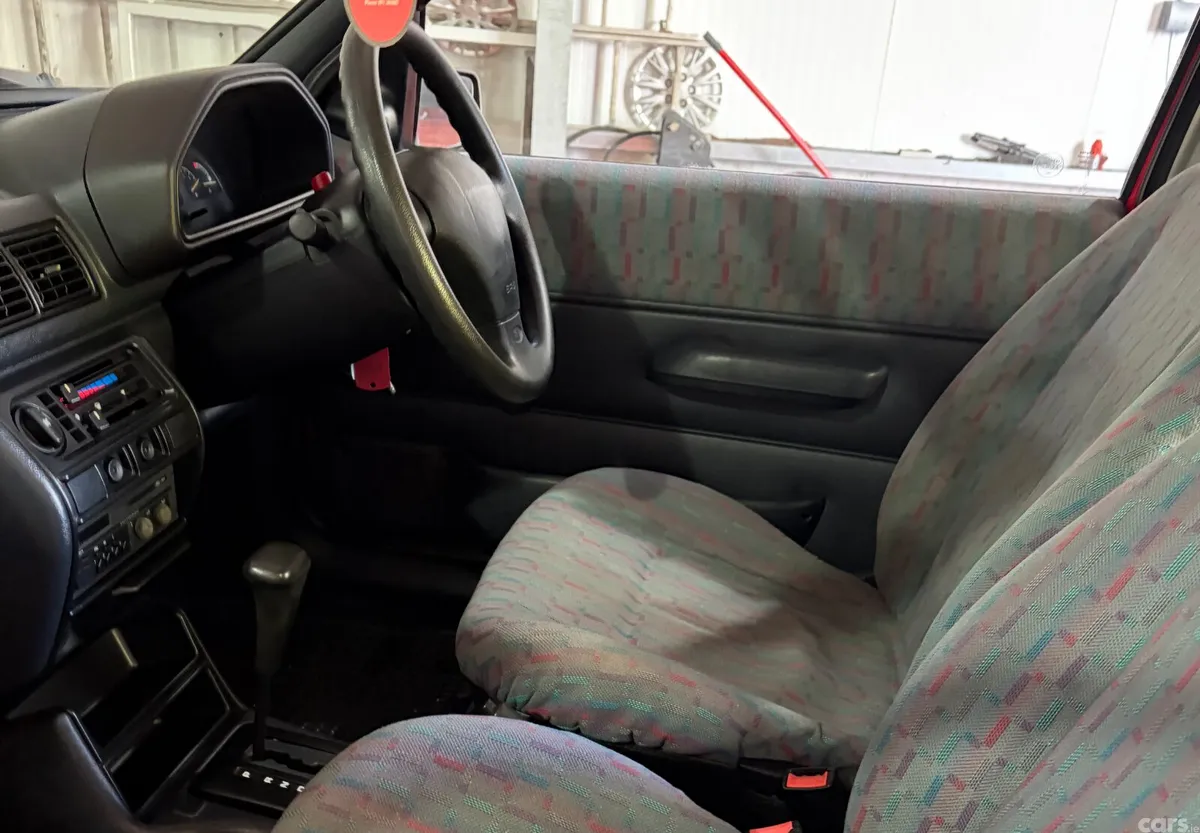 Ford Fiesta Hatchback, Petrol, 1994, Red