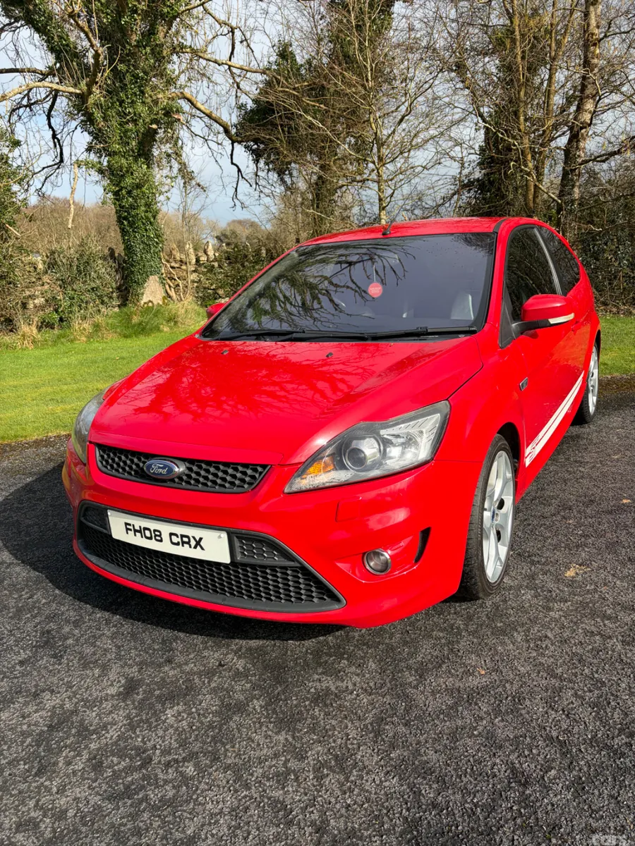 Ford Focus Hatchback, Petrol, 2008, Red