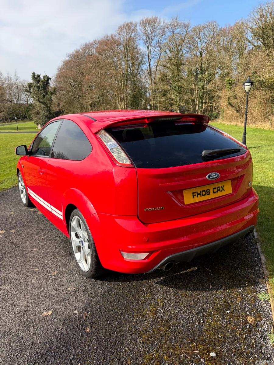 Ford Focus Hatchback, Petrol, 2008, Red
