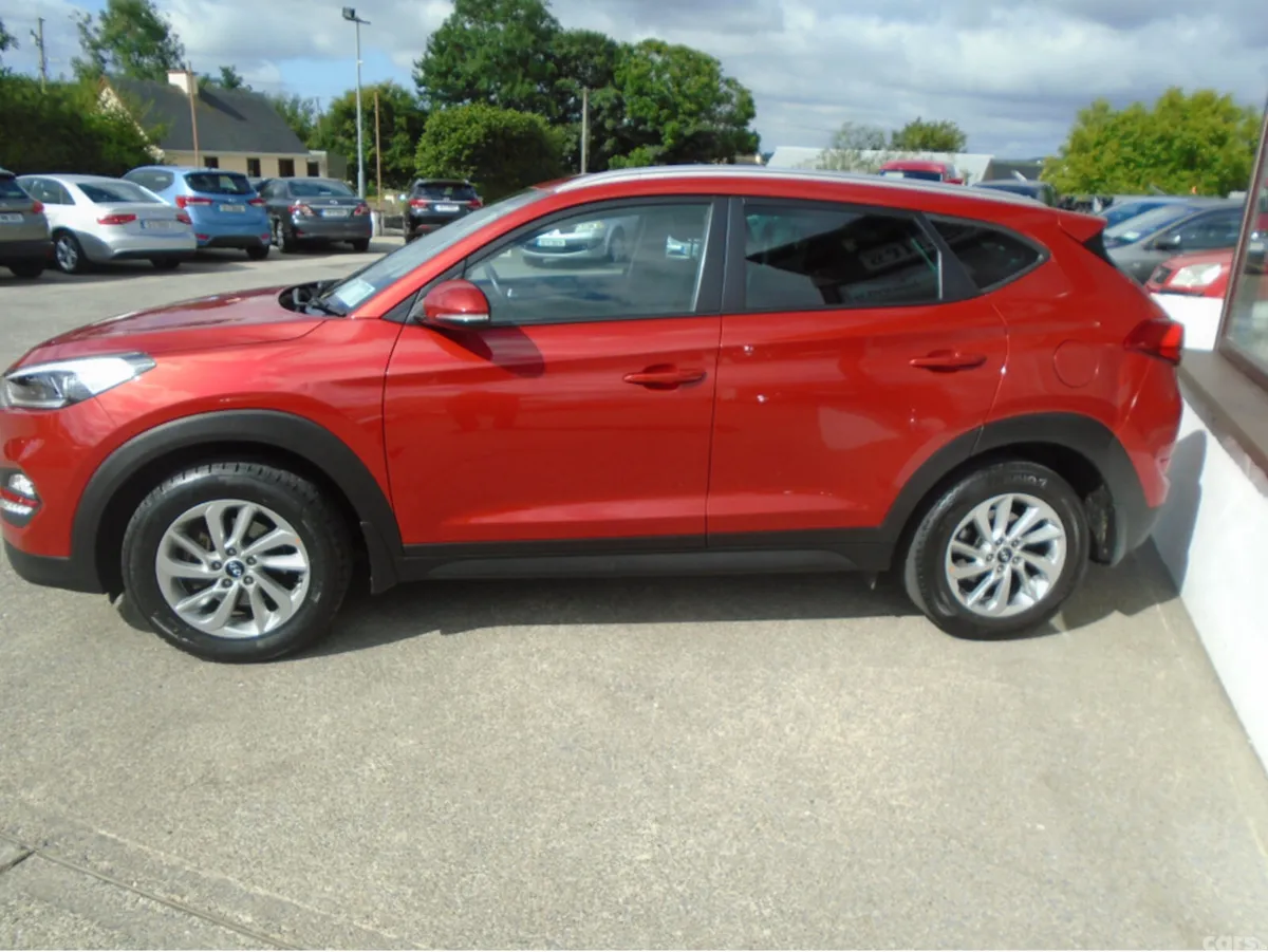Hyundai Tucson SUV, Diesel, 2016, Red