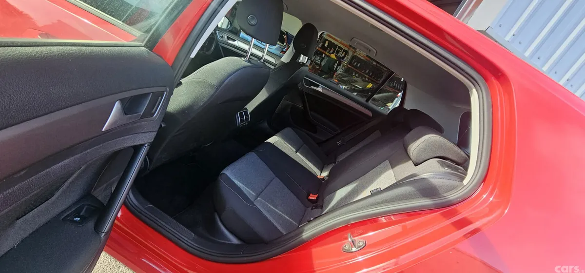 Volkswagen Golf Hatchback, Petrol, 2016, Red