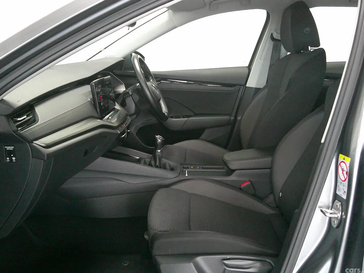 Skoda Octavia Estate, Diesel, 2023, Grey